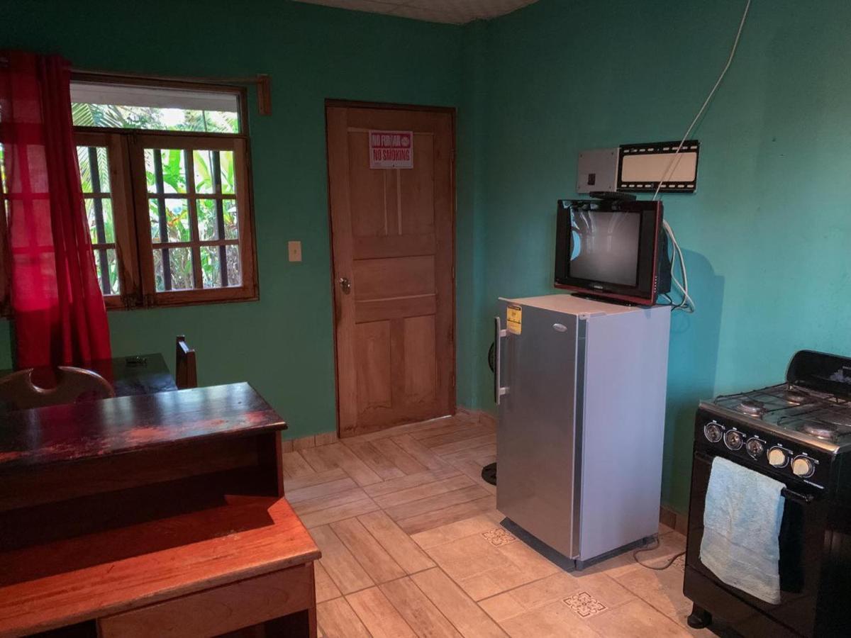 Valerie Emanuel Apartments Bocas Town Kültér fotó