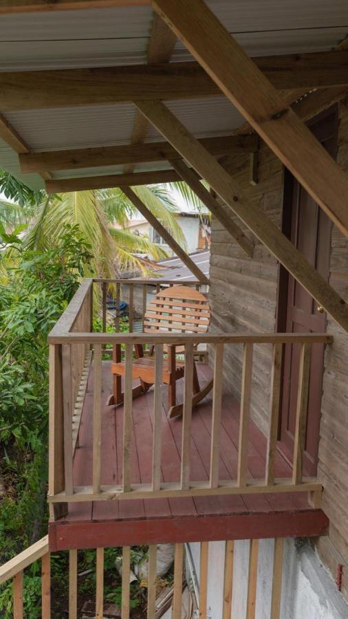 Valerie Emanuel Apartments Bocas Town Kültér fotó