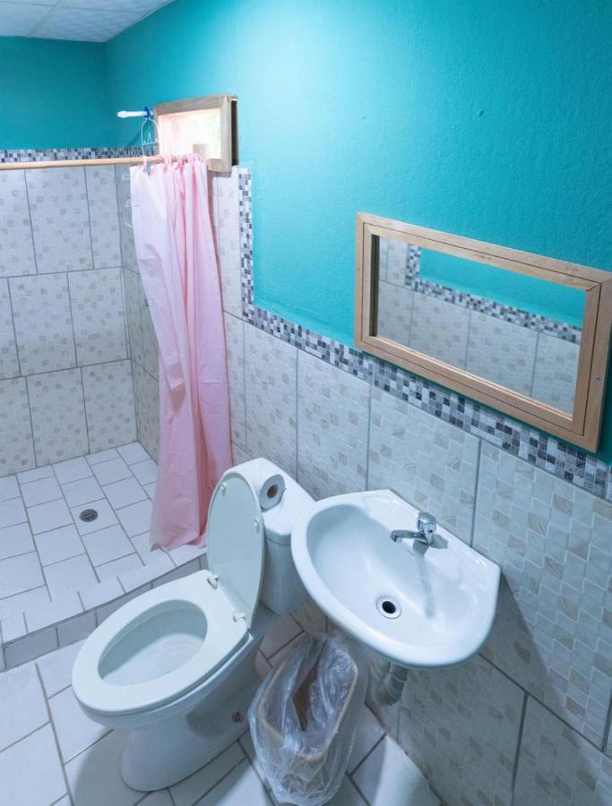 Valerie Emanuel Apartments Bocas Town Kültér fotó