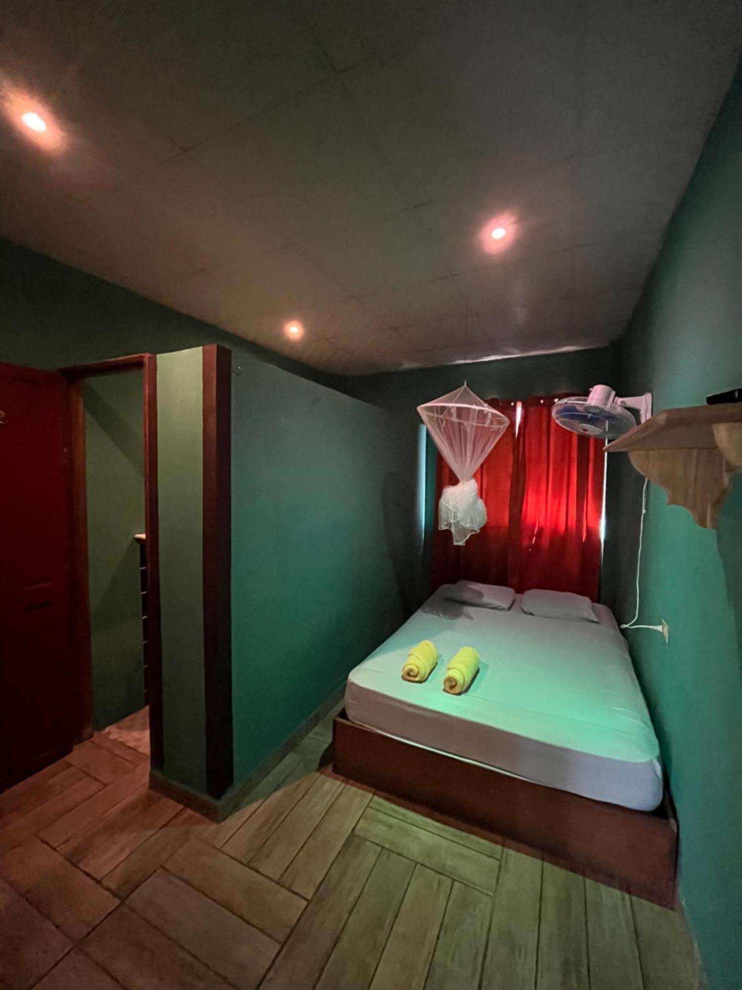 Valerie Emanuel Apartments Bocas Town Kültér fotó